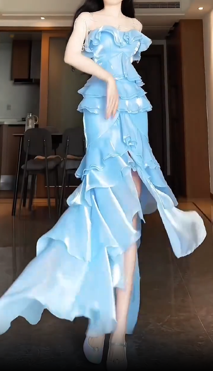 Blue Sleeveless Hip-wrapped Halter Cake Skirt Satin Graduation Dress Prom Dress